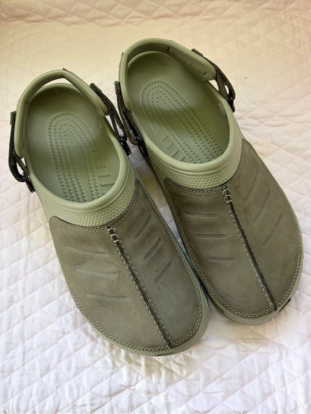 CROCS Men's  Brown Slip-On Clog with Back Strap Sz 12